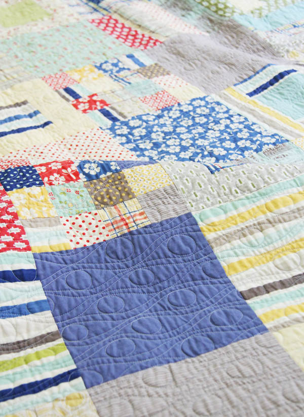 Free Strips and Squares Quilt, a super simple Fat Quarter or ¼ yard quilt in 4 sizes