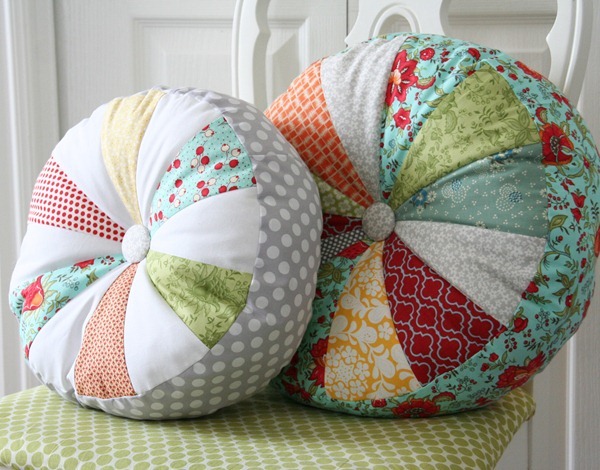 Sprocket Pillow free pattern